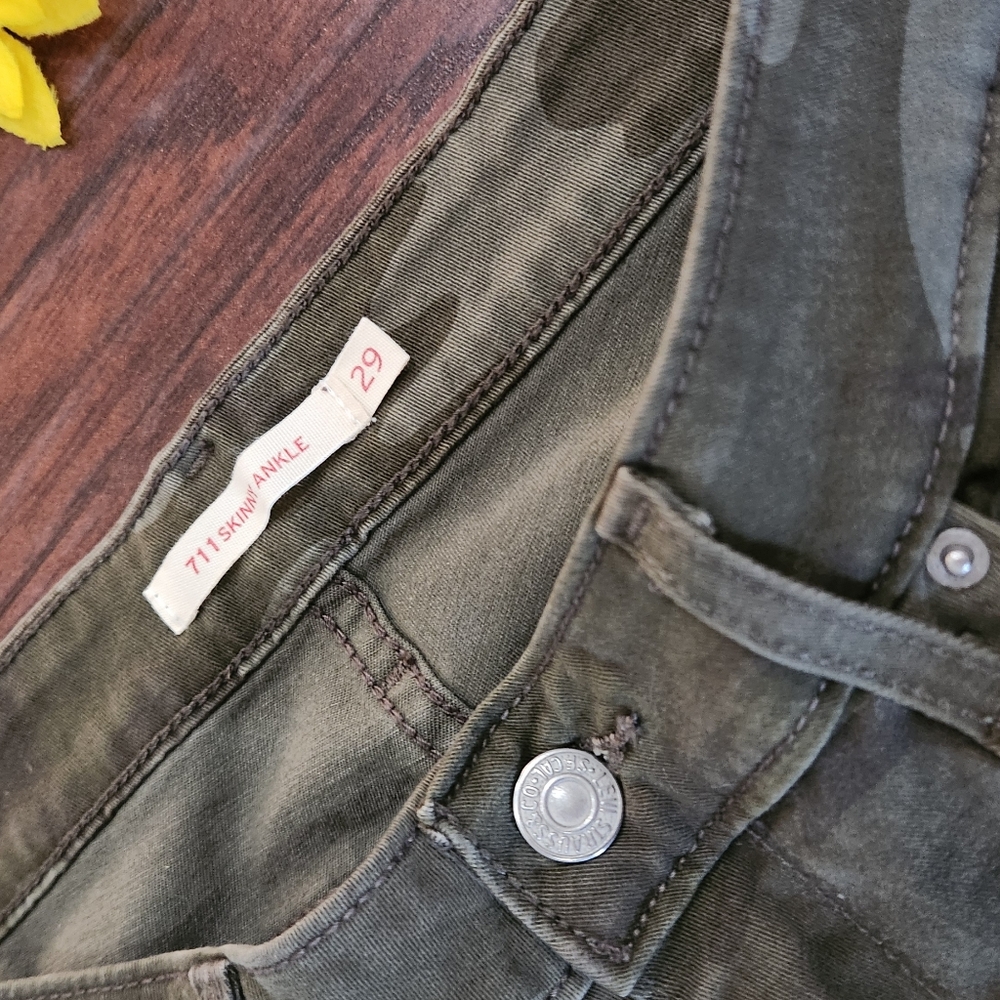 LEVI'S 711 Camo Print Skinny Ankle Women's Jeans 🪻 - Picture 6 of 10